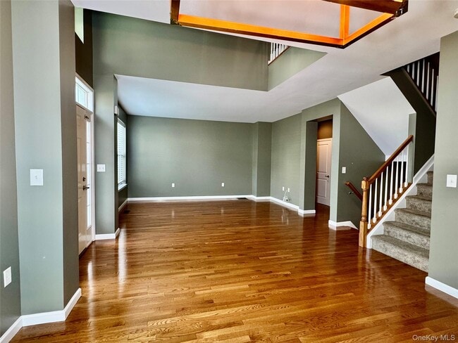 Photo - 19 Highrose Ridge Way
