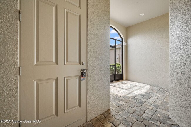 Photo - 8233 Loren Cove Dr