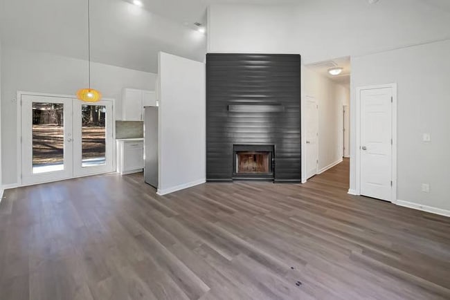 Photo - 6700 N Charlotte St