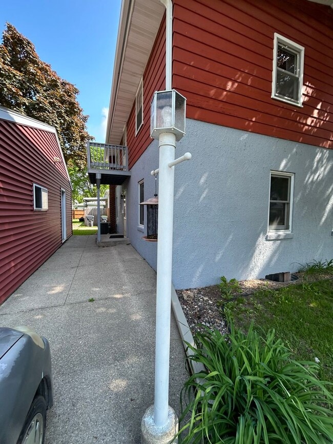 534 17th Pl S