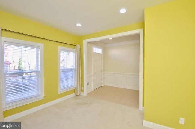 Photo - 3053 Waterloo Ln