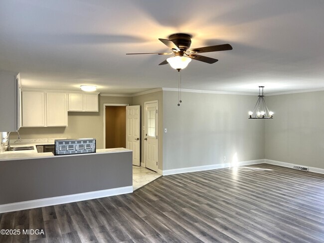 Photo - 4075 Meadowbrook Dr