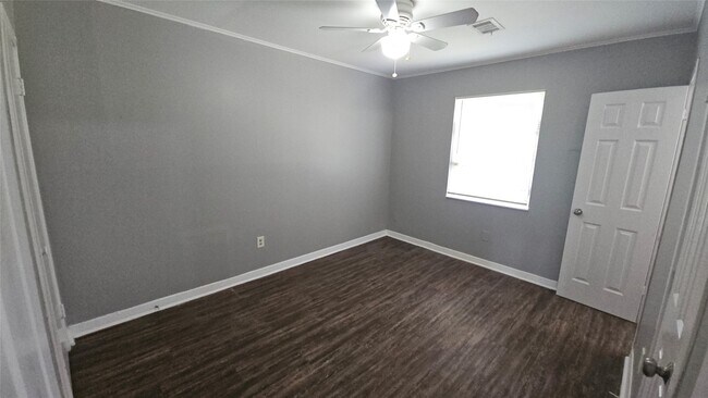 Photo - 10806 Safeguard St Casa