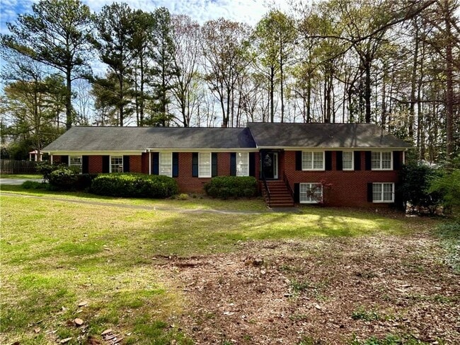 Photo - 1534 Collier Dr SE House