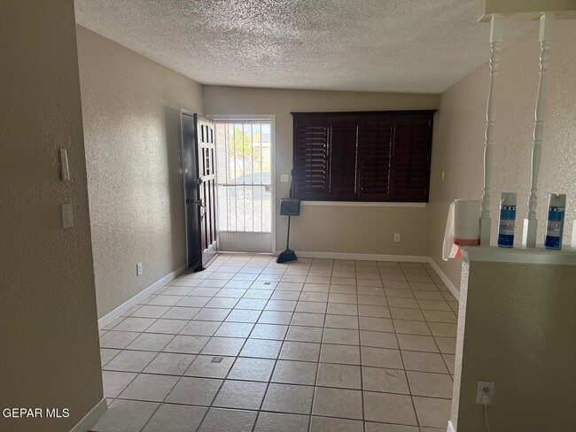 8877 Dulce Cir