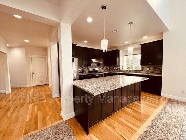 Photo - 4525 42nd St NE