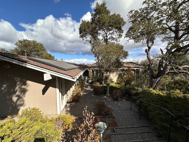 Los Altos Hills Retreat w/ stunning views ... - Los Altos Hills Retreat w/ stunning views ... House