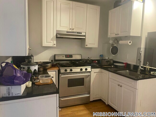 Photo - 682 Parker St Unidad 1