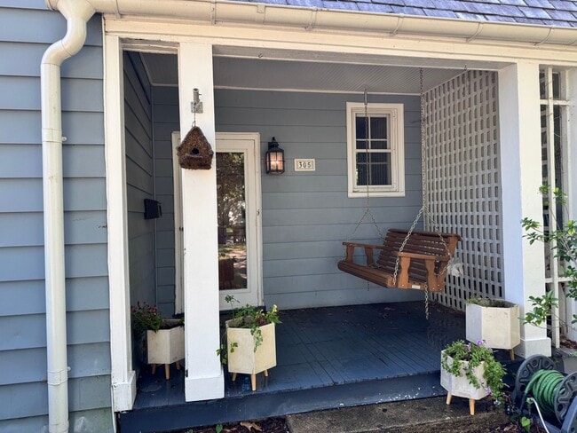 Photo - 305 Hurley Ave