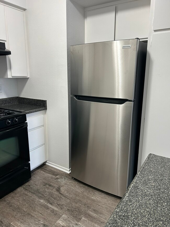Photo - 2409 W 227th