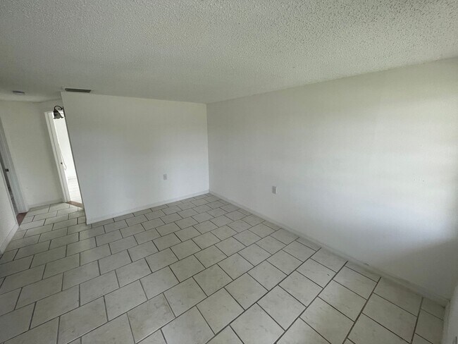 Photo - 5321 Avery Rd Unit 1