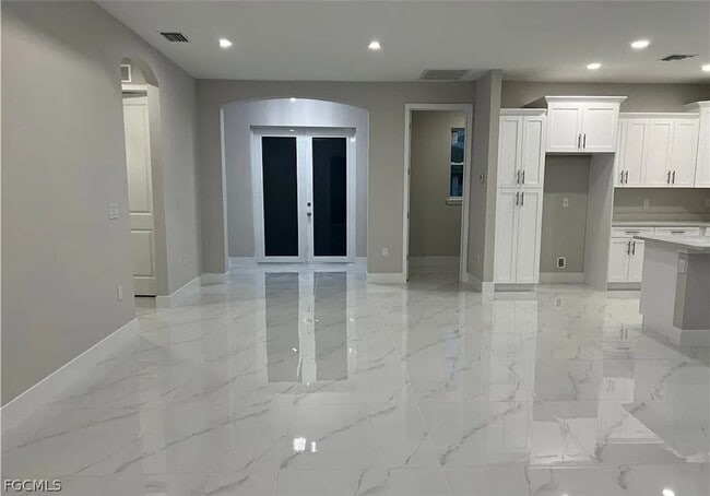 Building Photo - 2612 16th St W