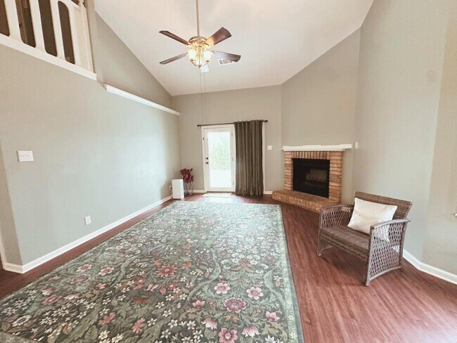 Photo - 112 Goodner Ln