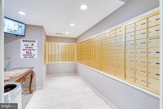 Photo - 8350 Greensboro Dr