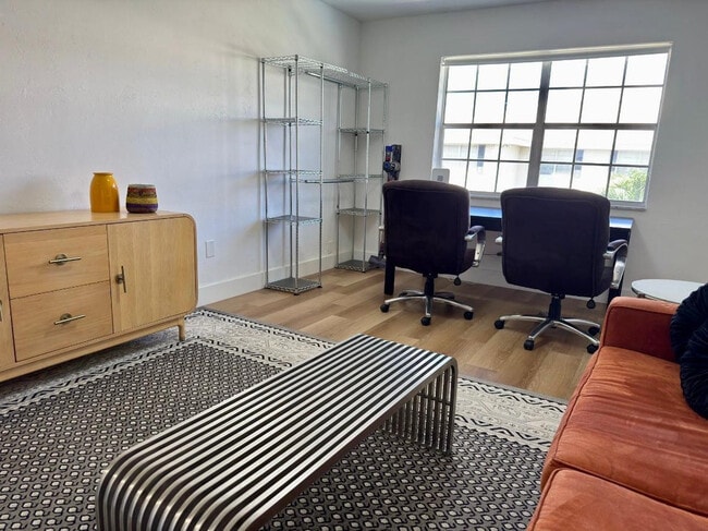 Photo - 299 SW 7th St Unit 207