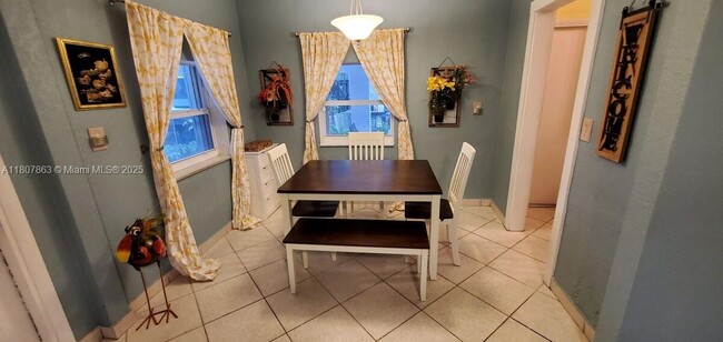 Photo - 1679 NE 175th St