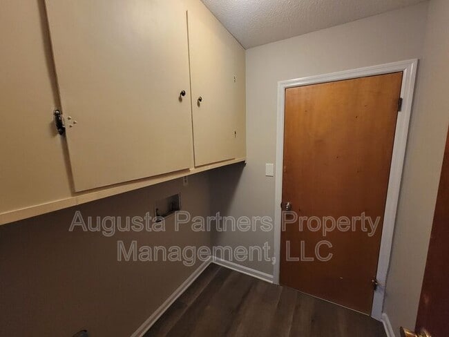 Photo - 4460 Whisperwood Dr