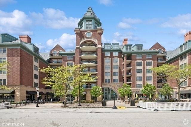Building Photo - 44 N Vail Ave Unit 313 Rental
