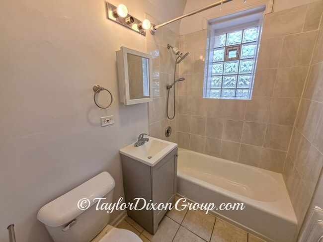 Photo - 4033 W Gladys Ave Unit 2S