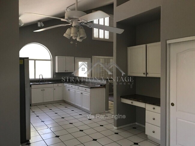 Photo - 4740 E Desert Ln