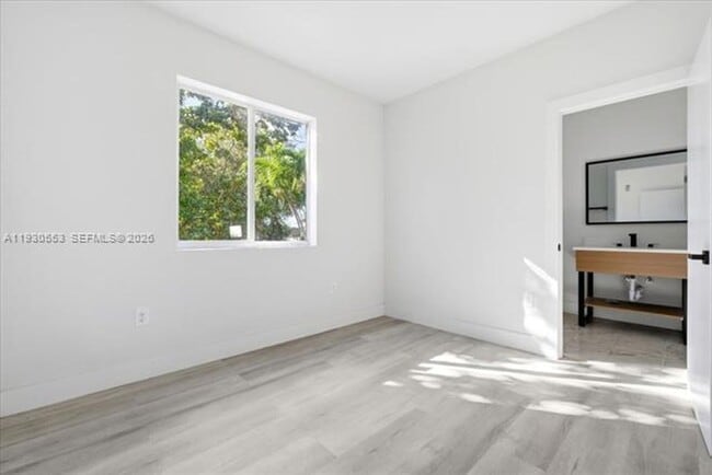 Photo - 1126 NW 28th St Unit 1126 NW 28  1126