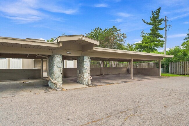 Photo - 893 Cliffs Dr Unit 107