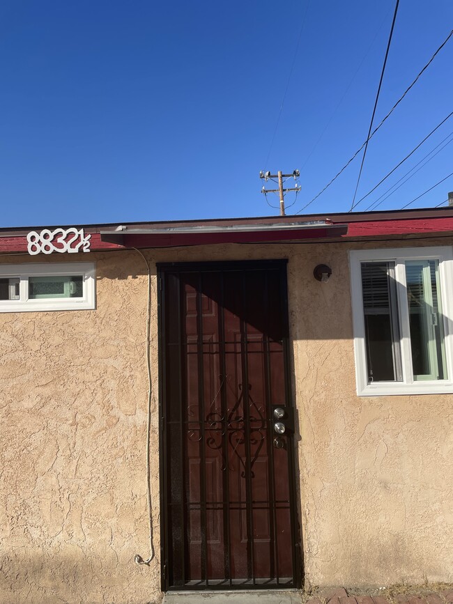 Building Photo - 8832 Mission Dr Unit 8832 Mission Dr