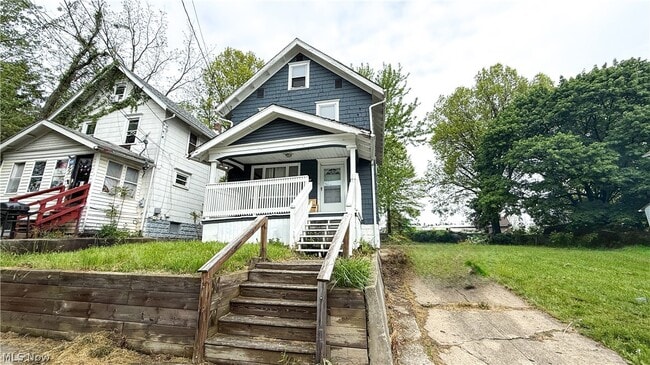 Photo - 987 Boone St