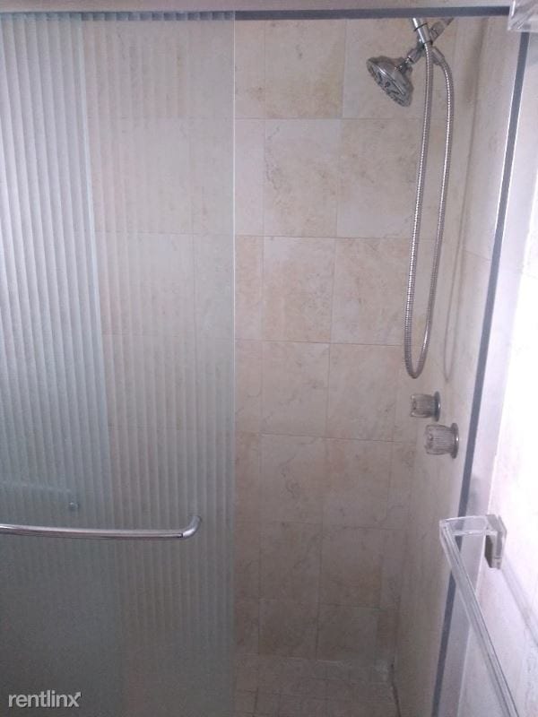 Photo - 1 br, 1 bath Condo - 2238 MONROE ST