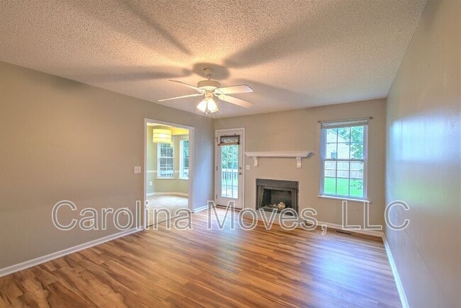 Photo - 5 Fieldcrest Ct