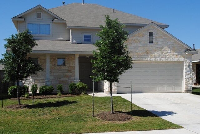 Spacious 4-Bedroom Home in Rancho Alto - Spacious 4-Bedroom Home in Rancho Alto