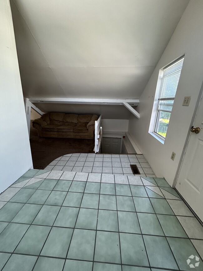 Building Photo - 24 N 3rd St Unit E Rental