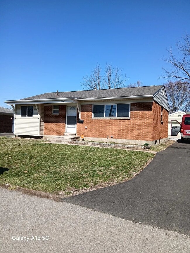 Building Photo - 4048 E Livingston Ave