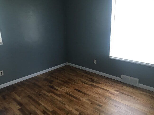 Photo - 576 Pinecrest St