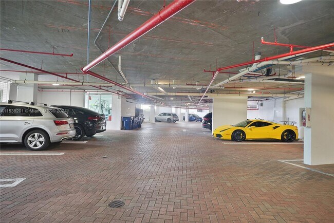 2000 Bay Dr Unidad 205