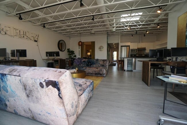 Photo - 1509 Abbot Kinney Blvd Unit B