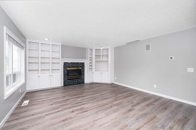 Photo - Stunning 4 bedroom, 2.5 bathroom home!! Must See!!