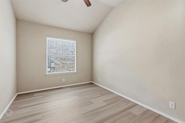 Photo - 1918 Golden Arrow Ave
