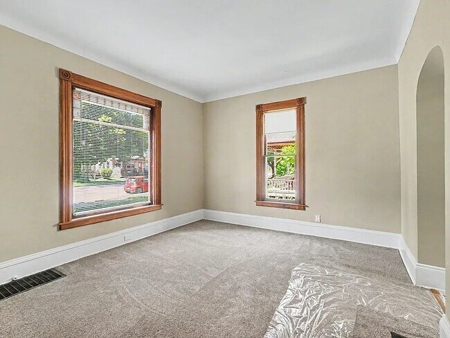 Photo - 710 Wheaton Ave Unit #3