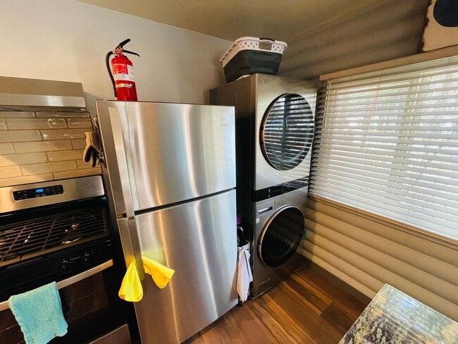 Photo - Fully Furnished 1 bed 1 bath unit available for short term rental - 30 day minimum
