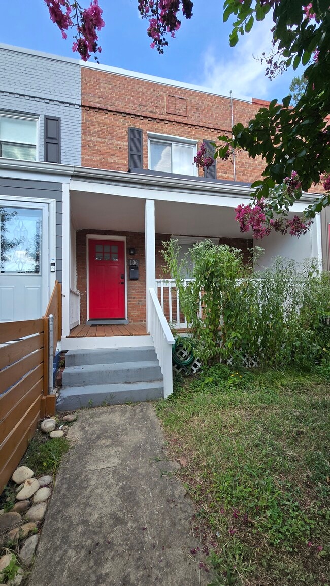 Building Photo - 136 Wesmond Dr
