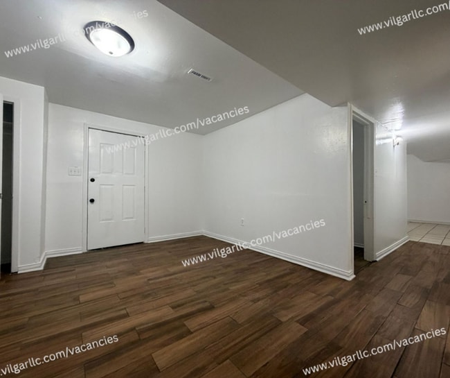 Photo - 700 E 20th Ave Unidad Basement