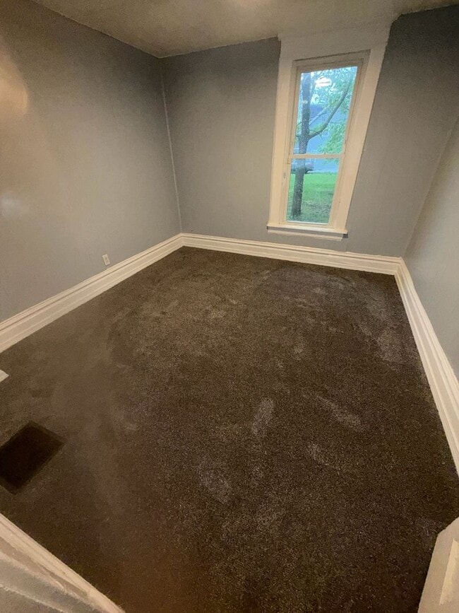 Photo - 736 Lawndale Ave Unit 1