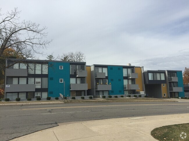 Building Photo - The Sans Souci Rental