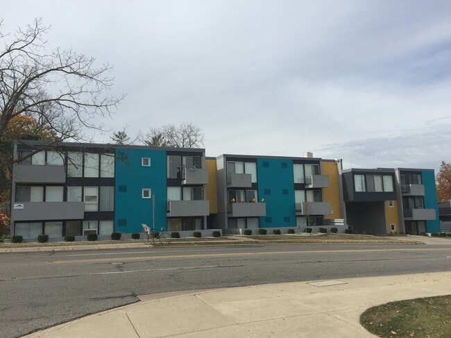 Building Photo - The Sans Souci Rental