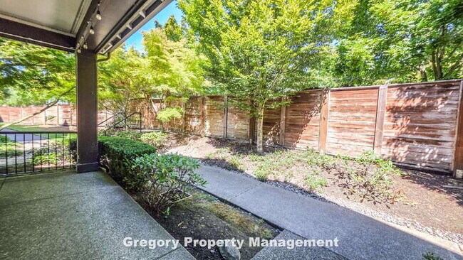 Photo - 10394 157th Pl NE