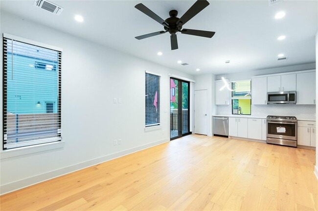 Photo - 1116 Walton Ln