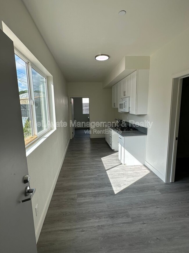 Photo - 226 W 87th St Unidad 204