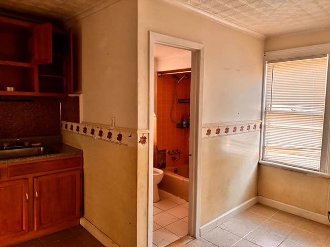 Photo - 86 McAdoo Ave