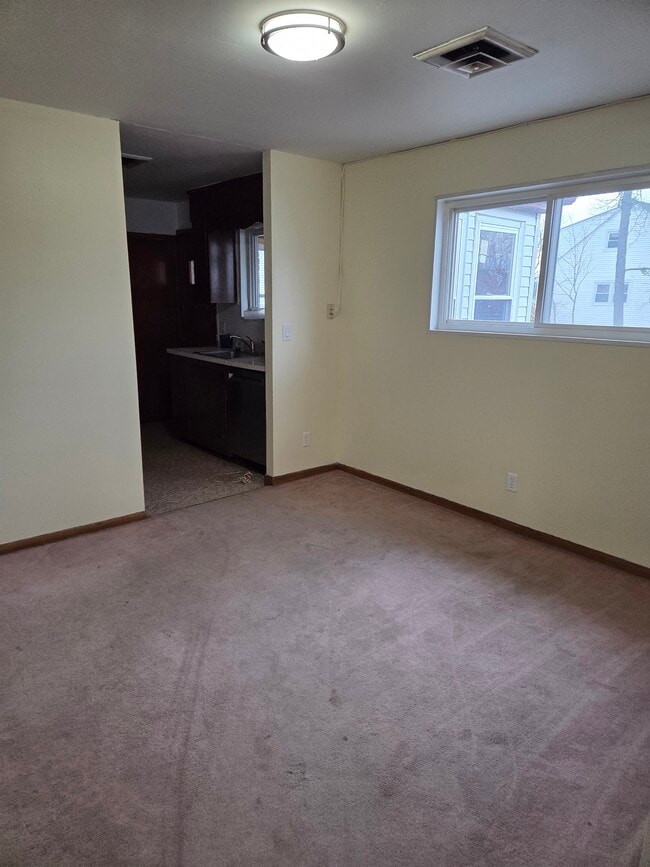 Dining Room - 86 Nottinghill Rd Unit 86